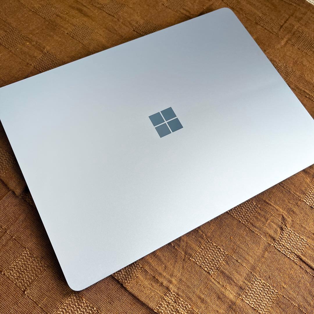 Surface Laptop 第7世代 13.8インチ