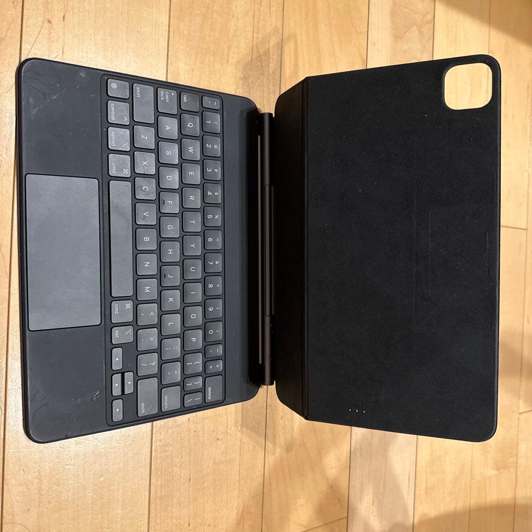 iPad本体 タッチスクリーン傷あり&Magic Keyboardセット