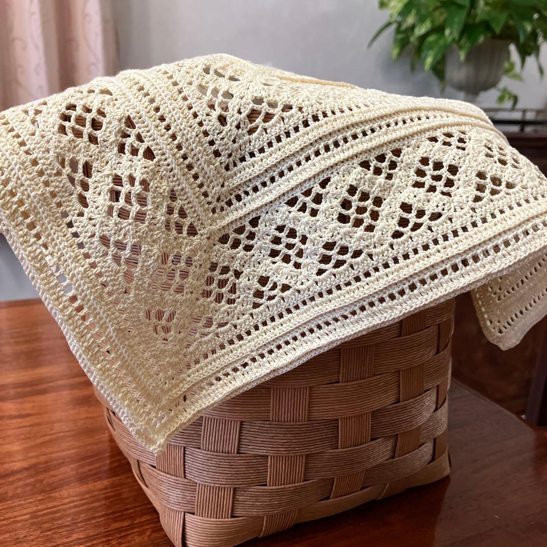 専用　レース編みドイリー　長方形　クロッシェモチーフ付き