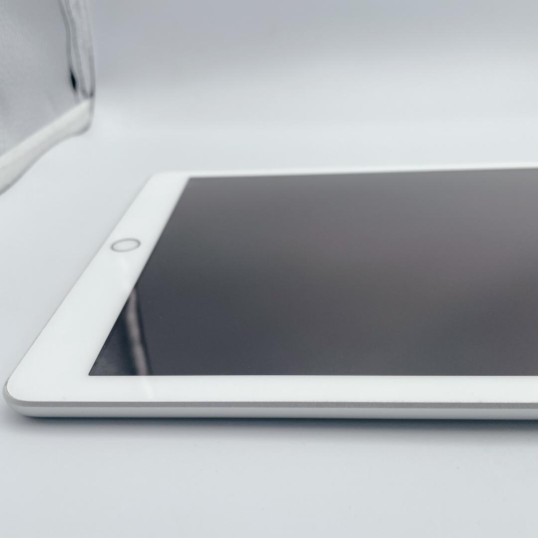【美品】iPad 第6世代 32GB Wi-Fiモデル A1893 シルバー