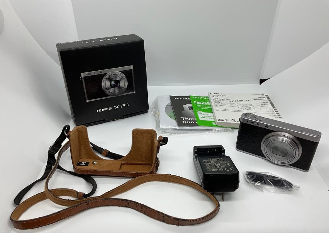 FUJIFILM XF1 コンパクトデジタルカメラ 本体＋付属品セット