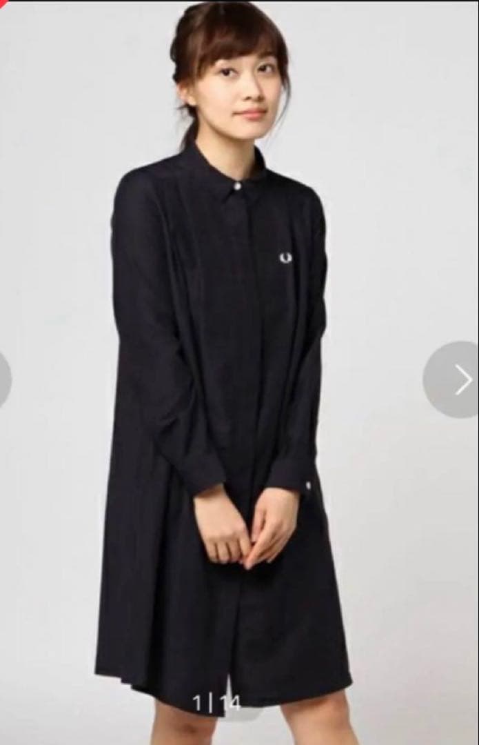 フレッドペリー シャツワンピース 長袖　ロゴ　ネイビー　プリーツ　襟付き