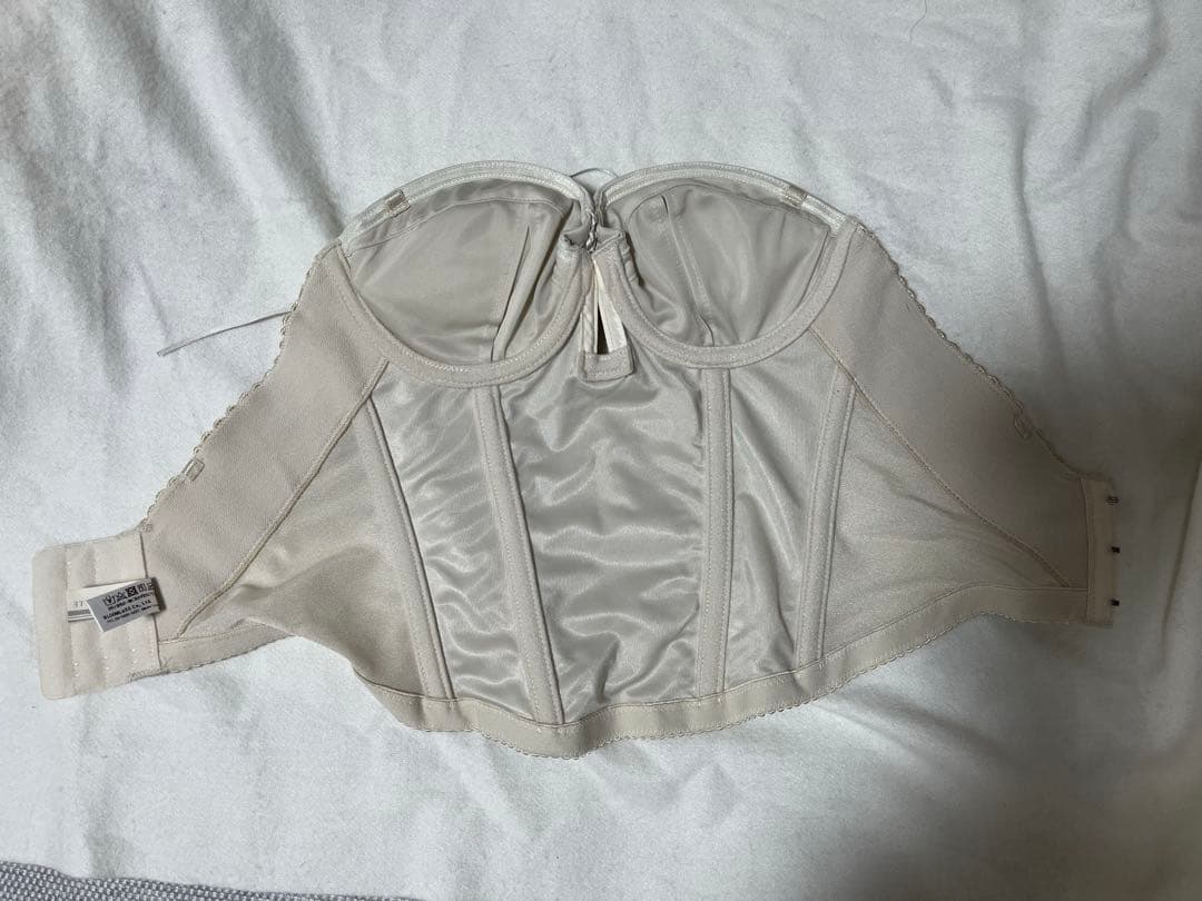 BRIDAL BEAUTE バックレスビスチェ　ブライダルインナー