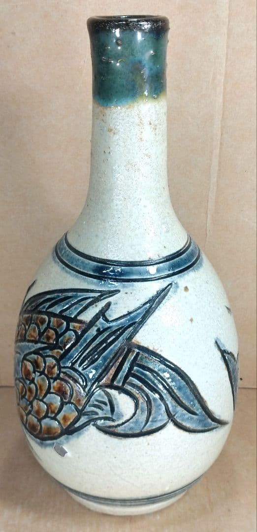 【本物保証】金城次郎 海老魚紋つる首花瓶 共箱 栞 壷屋焼 人間国宝 やちむん