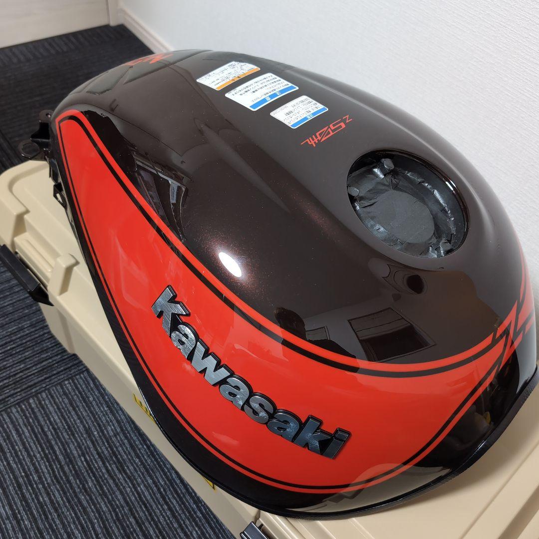 Z900RS 50th タンク　凹みあり