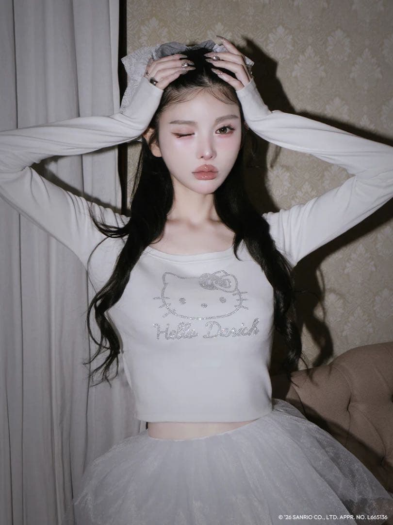 Hello Darich コンパクトロングTシャツ ホワイト