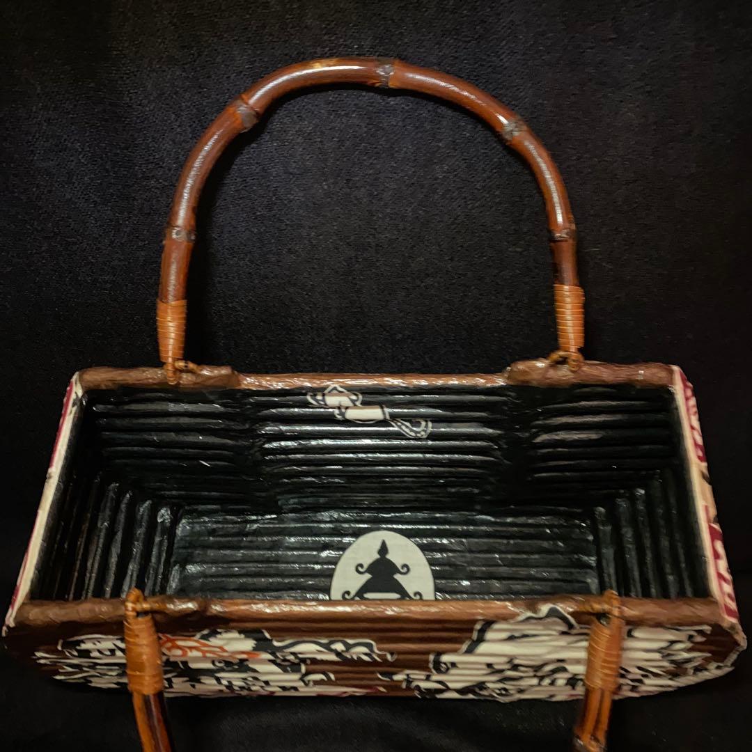 一閑張り　組み竹籠バック　柿渋　狸と狐化合戦