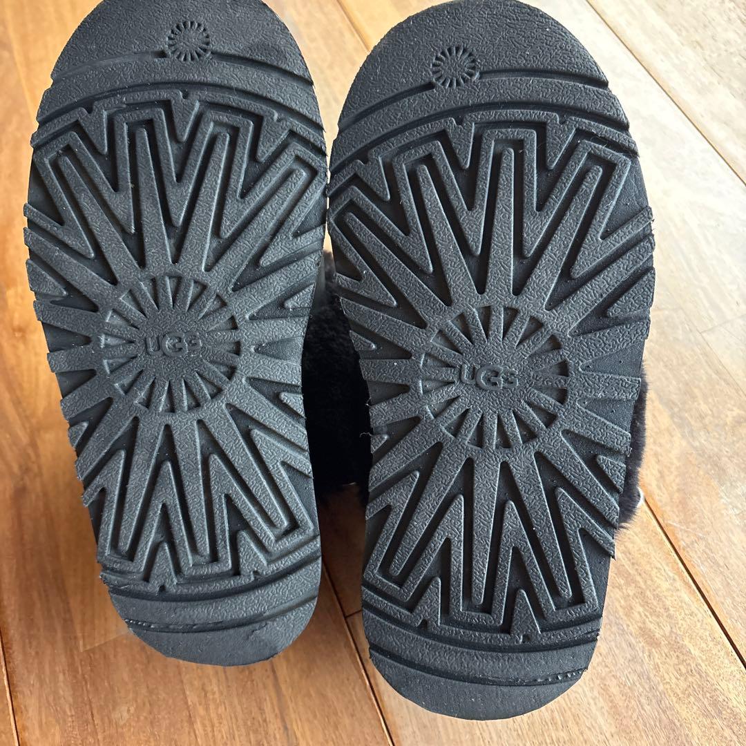 UGG アグ　Funkette ファンケット 23