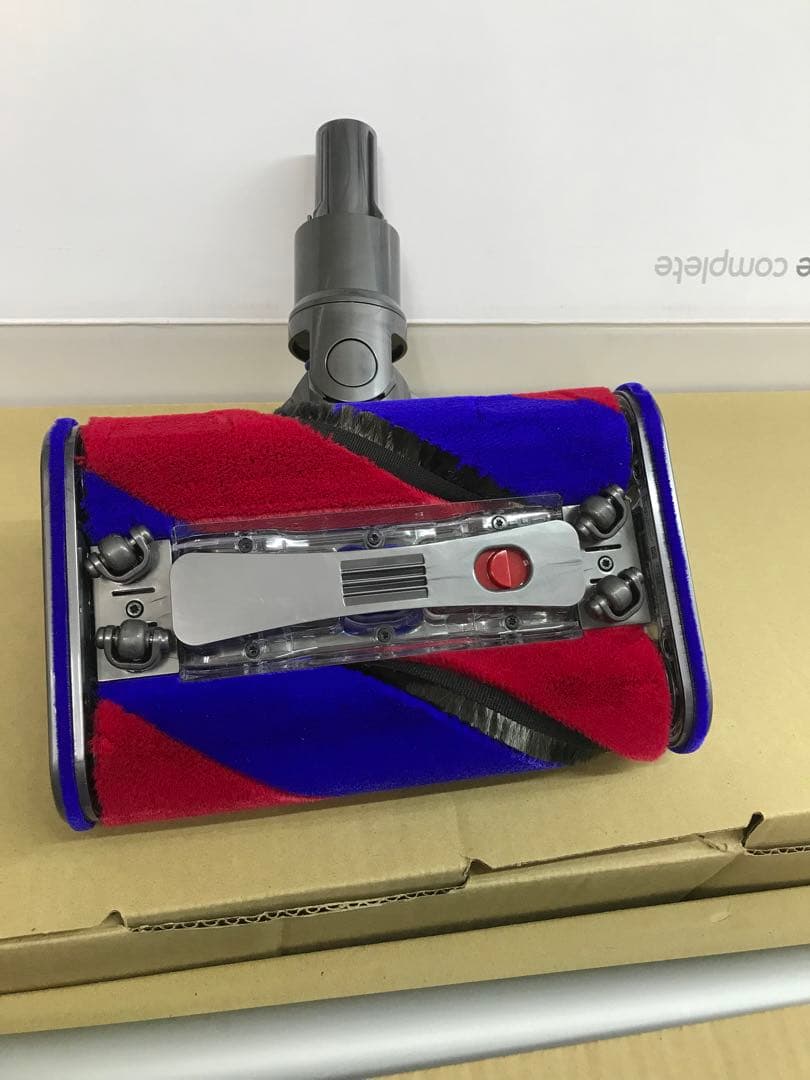 特売　ダイソンDysonサイクロン式 コードレス掃除機　SV19OF N