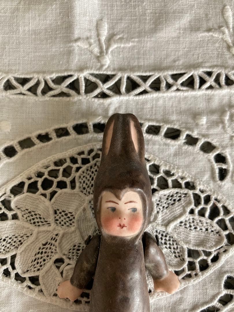 ドイツ　アンティーク　小さい　うさぎの着ぐるみ　ミニョネット　ビスクドール