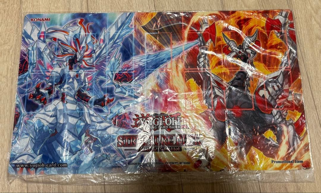 遊戯王 公式 プレイマット 氷剣竜ミラジェイド SD 未開封 英語版 英語