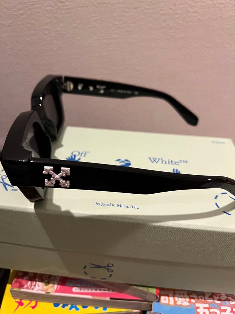 OFF White サングラス ブラック
