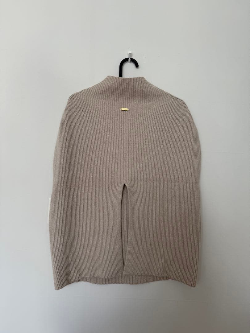 Deuxieme Classe LEWES アゼ PONCHO ベージュ 新品