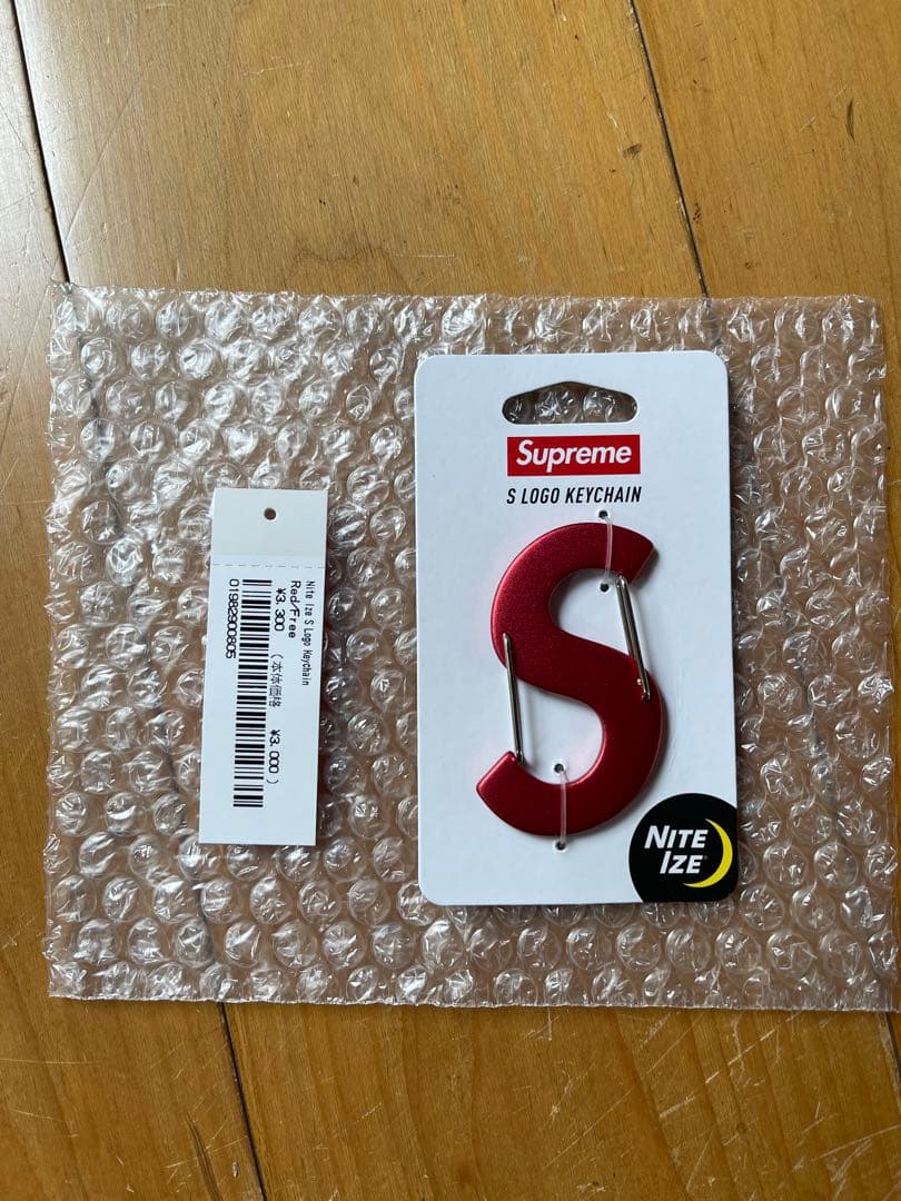 未使用Supreme S Logo Keychain Nite ize
