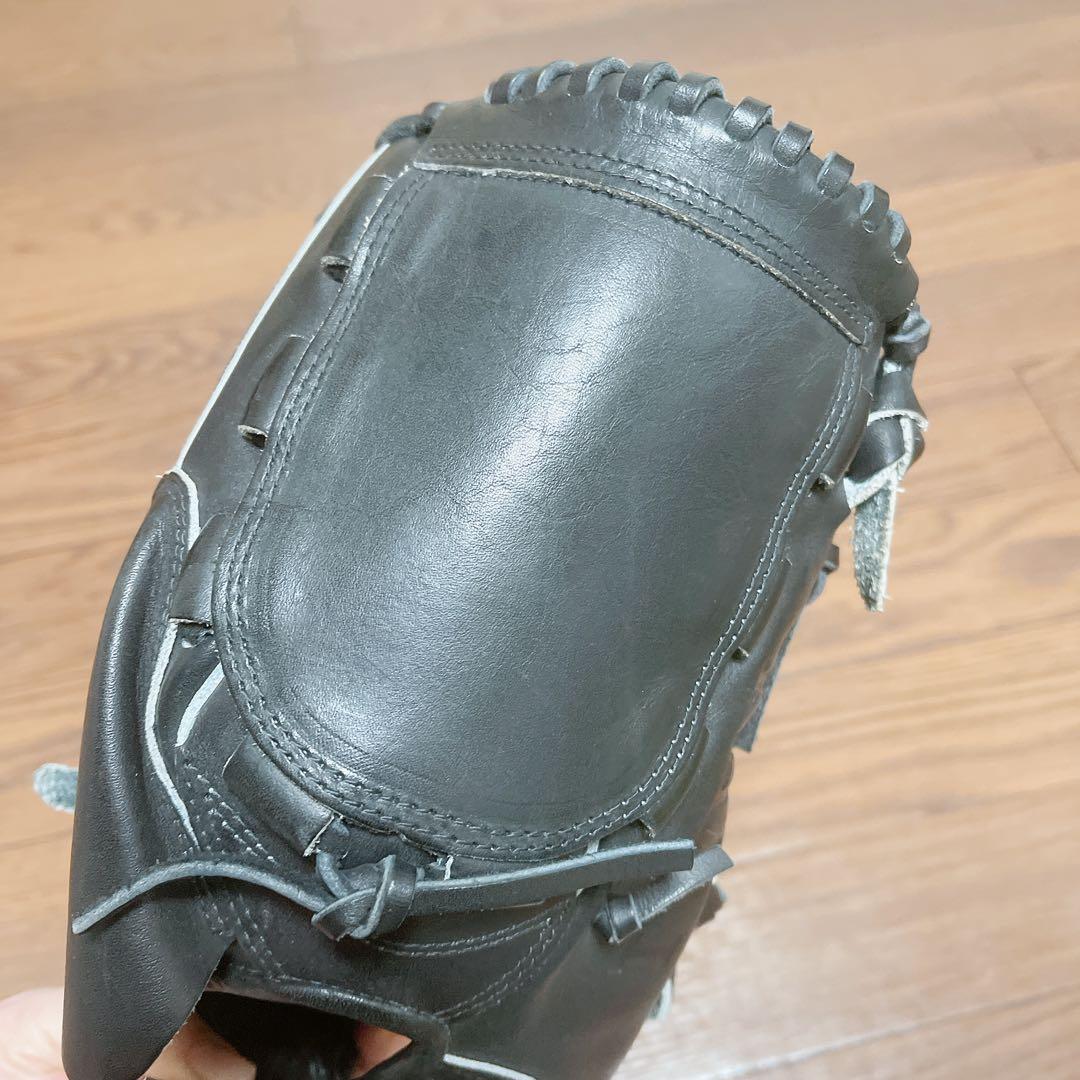 アンダーアーマー　投手用 軟式グローブ 黒