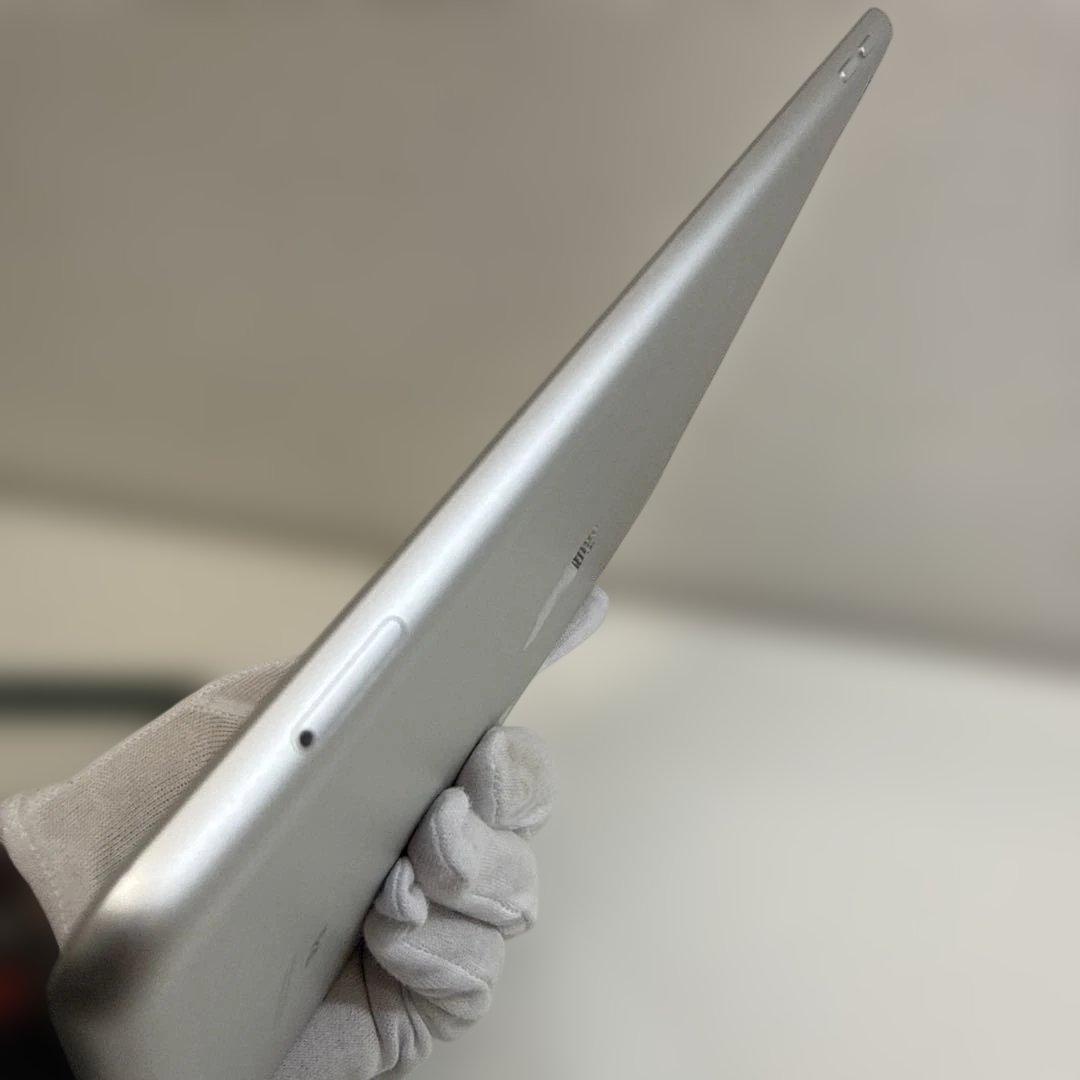 不具合なし　Apple iPad 第６世代　Wi-Fi+セルラーモデル