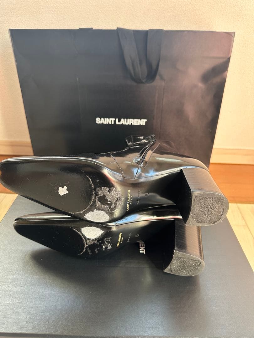 SAINT LAURENT エナメル　ヒールブーツ
