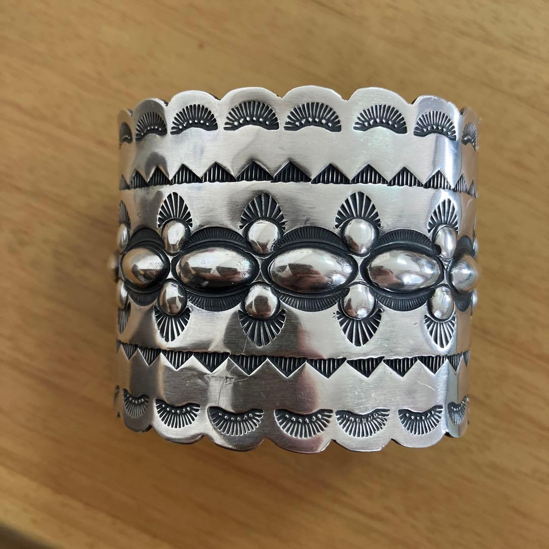 ジャーナルスタンダード シルバーバングル