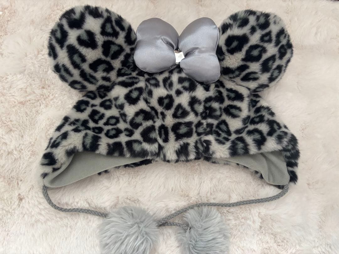 ヒョウ柄　ファンキャップ　ディズニー　グレー　リボン