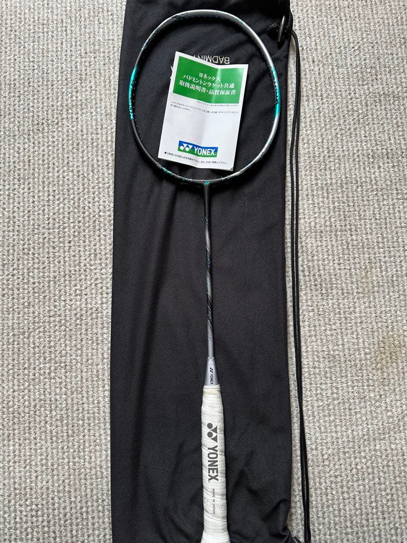 アストロクス88Dプロ　新品未使用　ヨネックス　ラケット 4UG5
