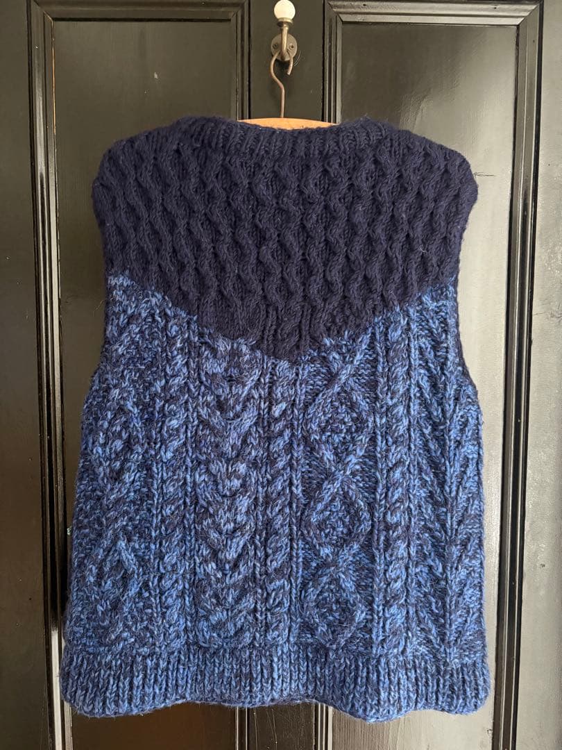 ソ*ル様 新品‼︎ Slow H スローハンズ ケーブル編み ニットベスト ネイ