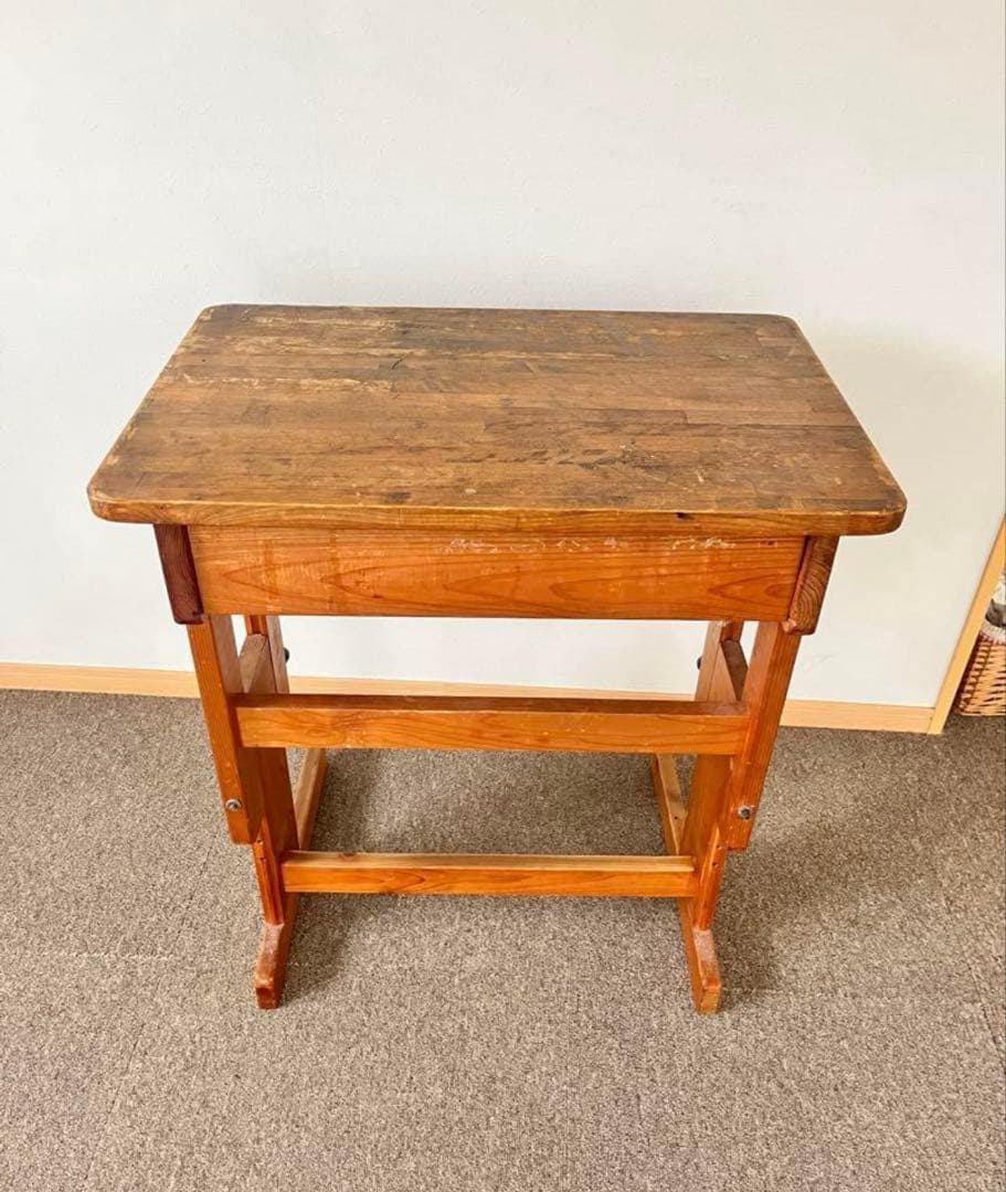 もうあと残り1点♪人気のビンテージ木製　 約縦45×横65 アンティーク学習机