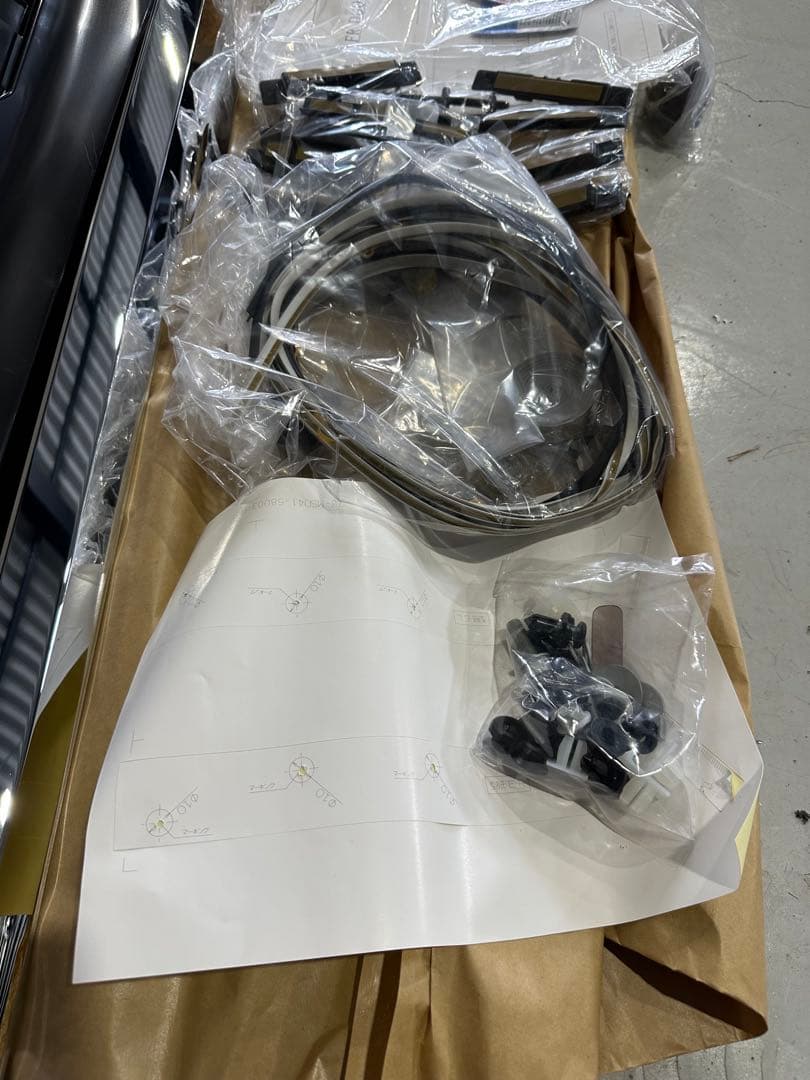 アルファード・ヴェルファイア40系 モデリスタサイドスカート