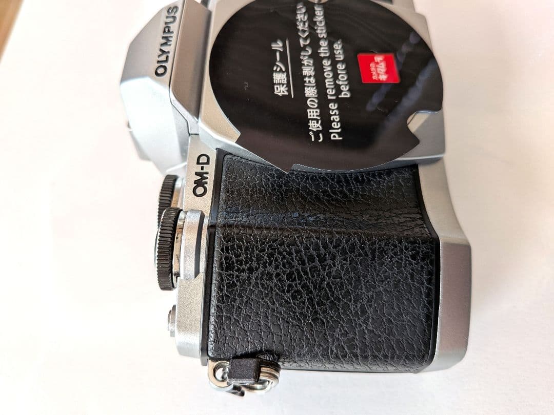 OLYMPUS OM-D E-M10 (USED) 本体のみ