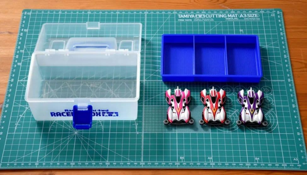 トミカプレミアムアンリミテッド　ミニ四駆　レーサーズボックス