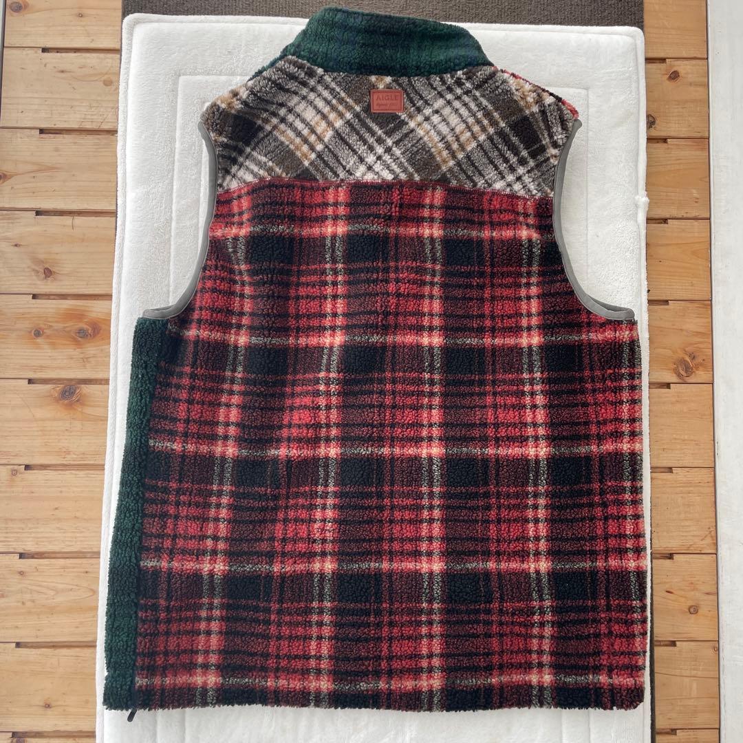 AIGLE チェック柄裏地付きフリースベスト