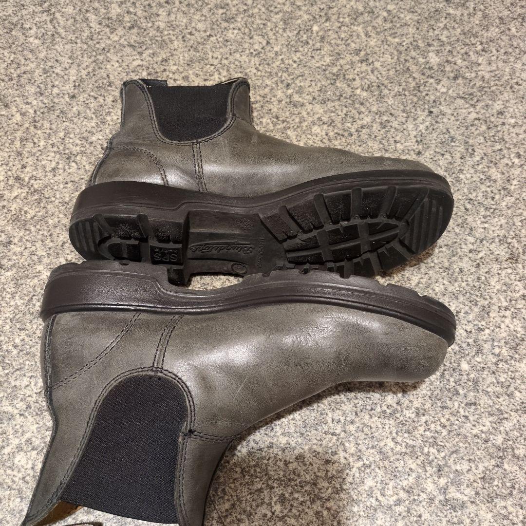 Blundstone グレー サイドゴアブーツ