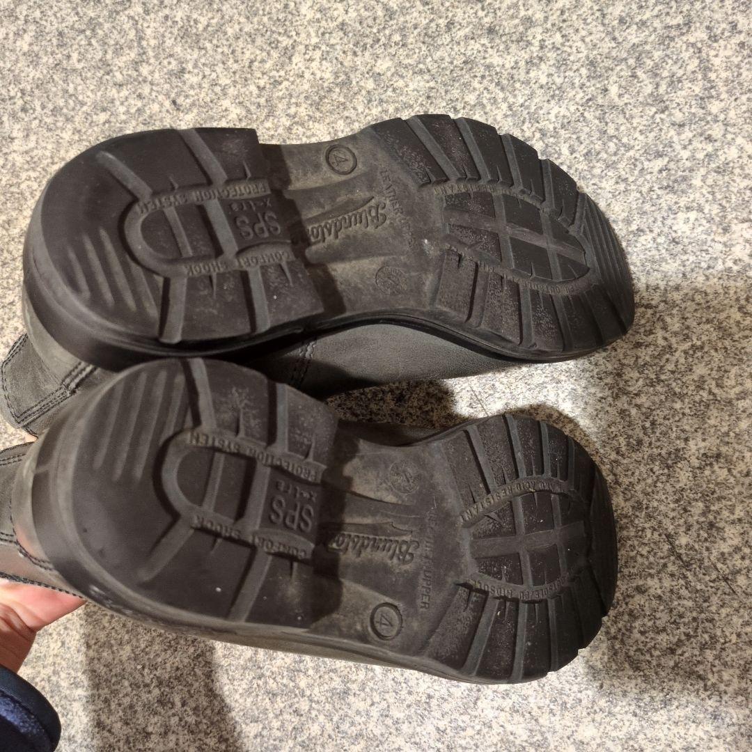 Blundstone グレー サイドゴアブーツ