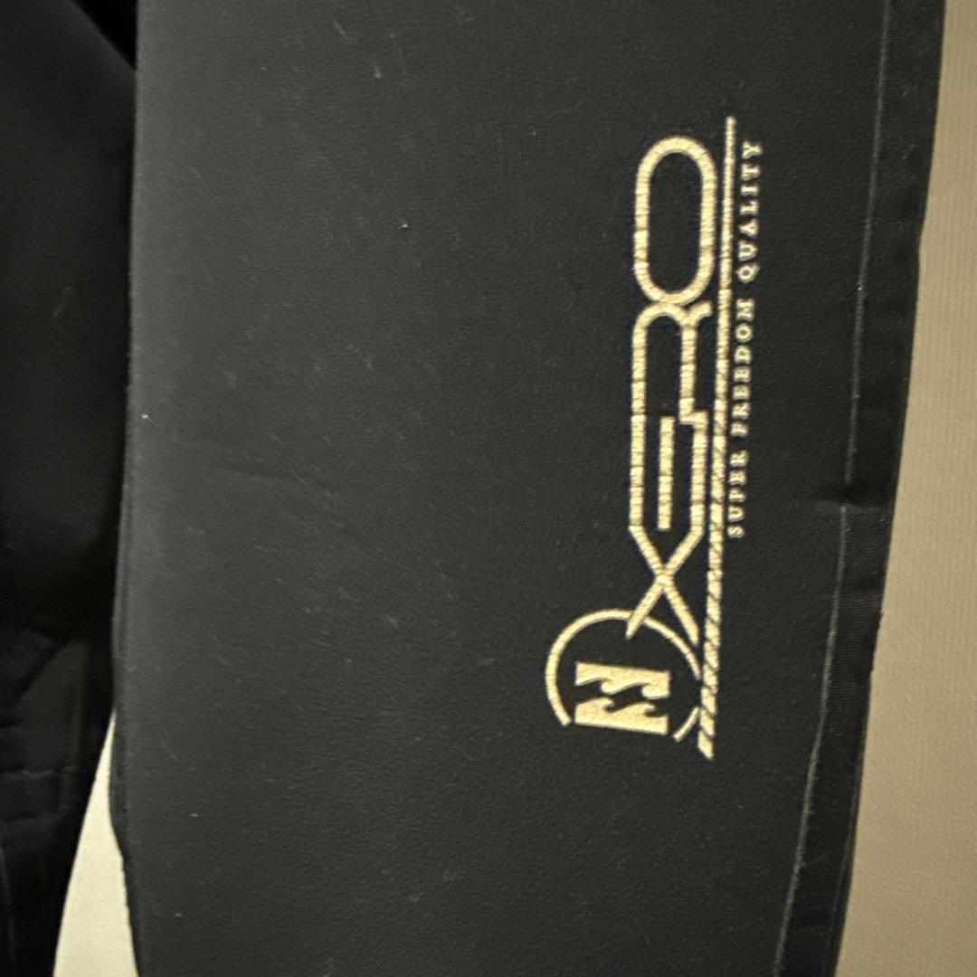 Billabong セミドライ　ブラック　ブルー　頂　フルオーダー