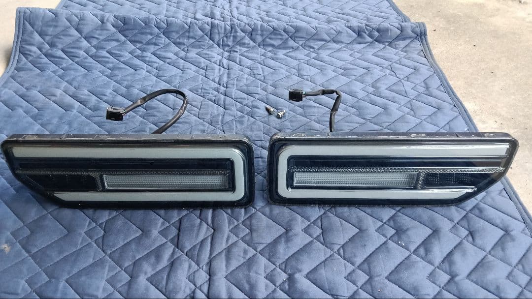 ジムニーJB64 テールランプ　シーケンシャルウィンカー　訳あり