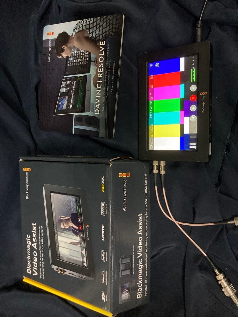 Blackmagic Video Assist 5インチフルHDモニター