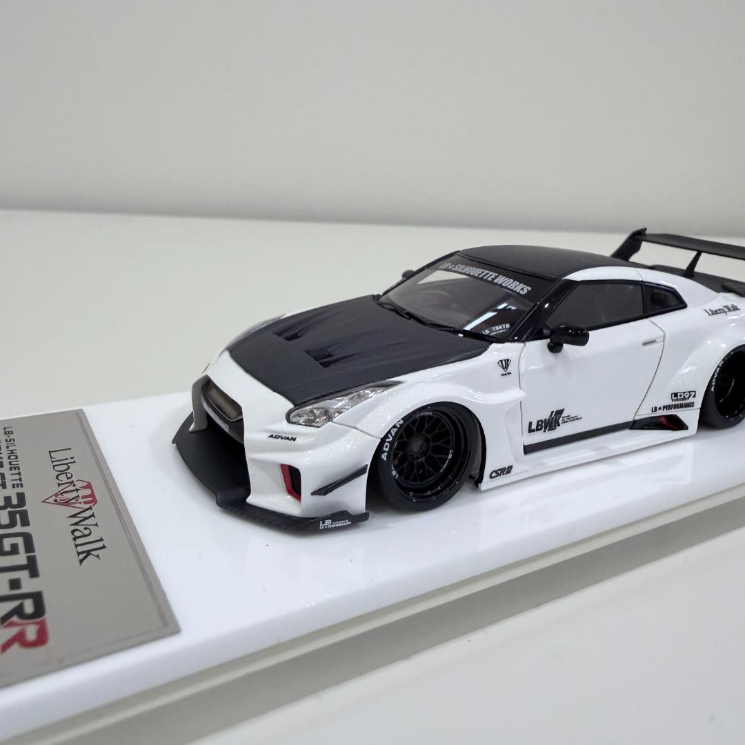 ミニカー LB-SIL HOUETTE WORKS GT 35 GT-RR 6/30