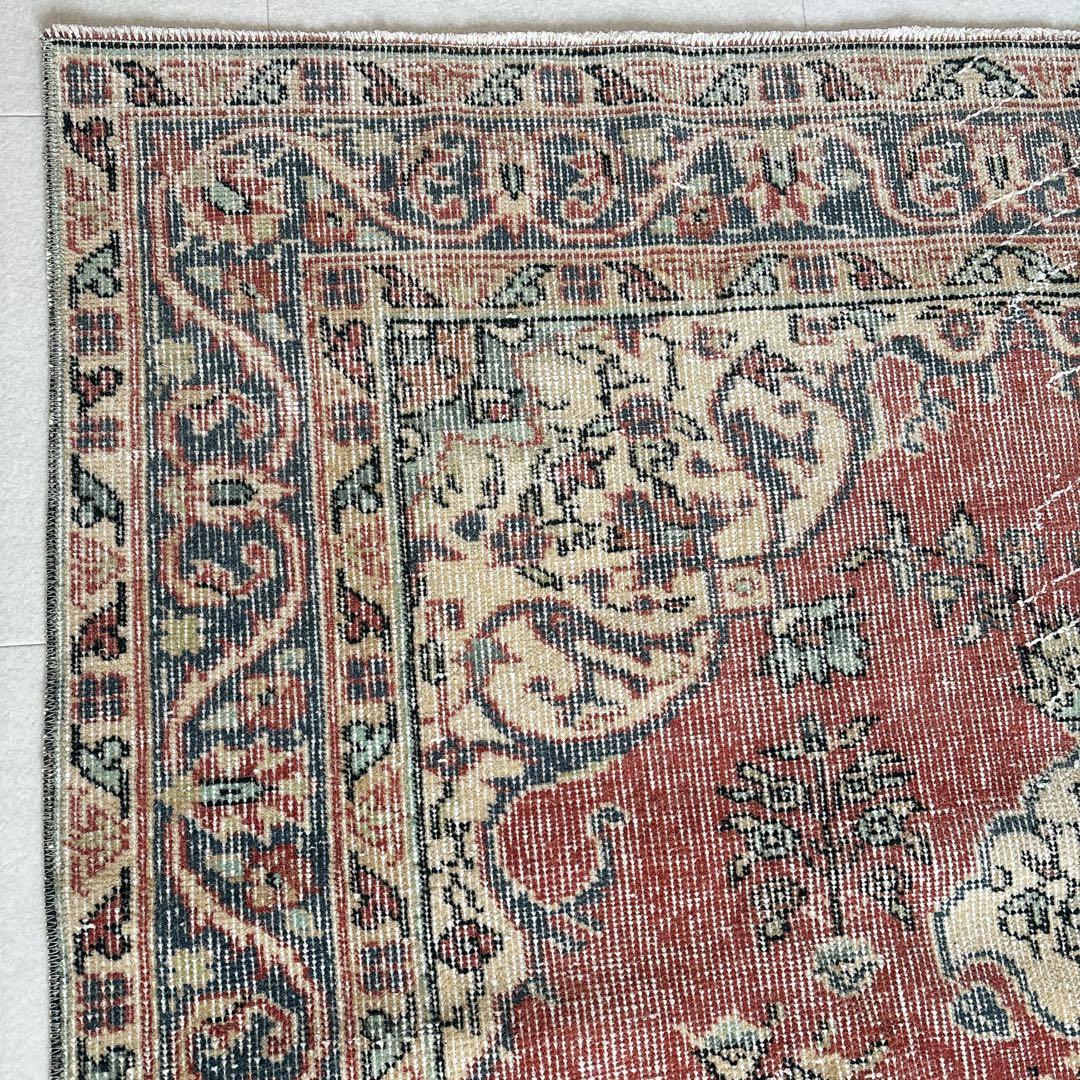 トルコ　ヴィンテージ ラグ　くすみピンク　ネイビー　メダリオン