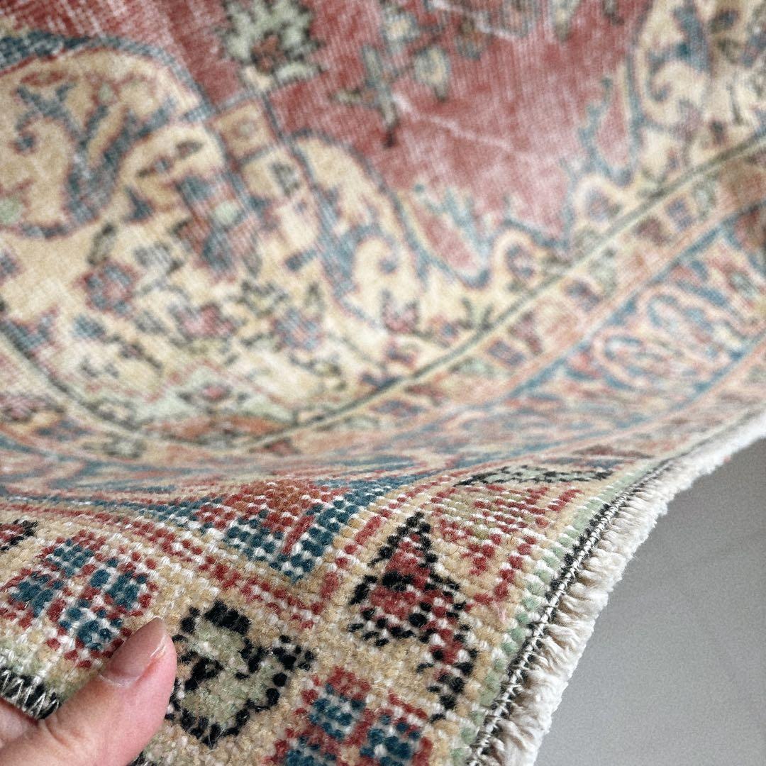 トルコ　ヴィンテージ ラグ　くすみピンク　ネイビー　メダリオン