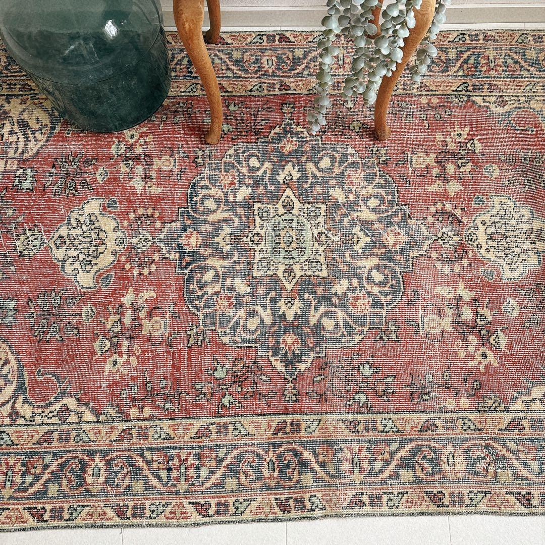 トルコ　ヴィンテージ ラグ　くすみピンク　ネイビー　メダリオン