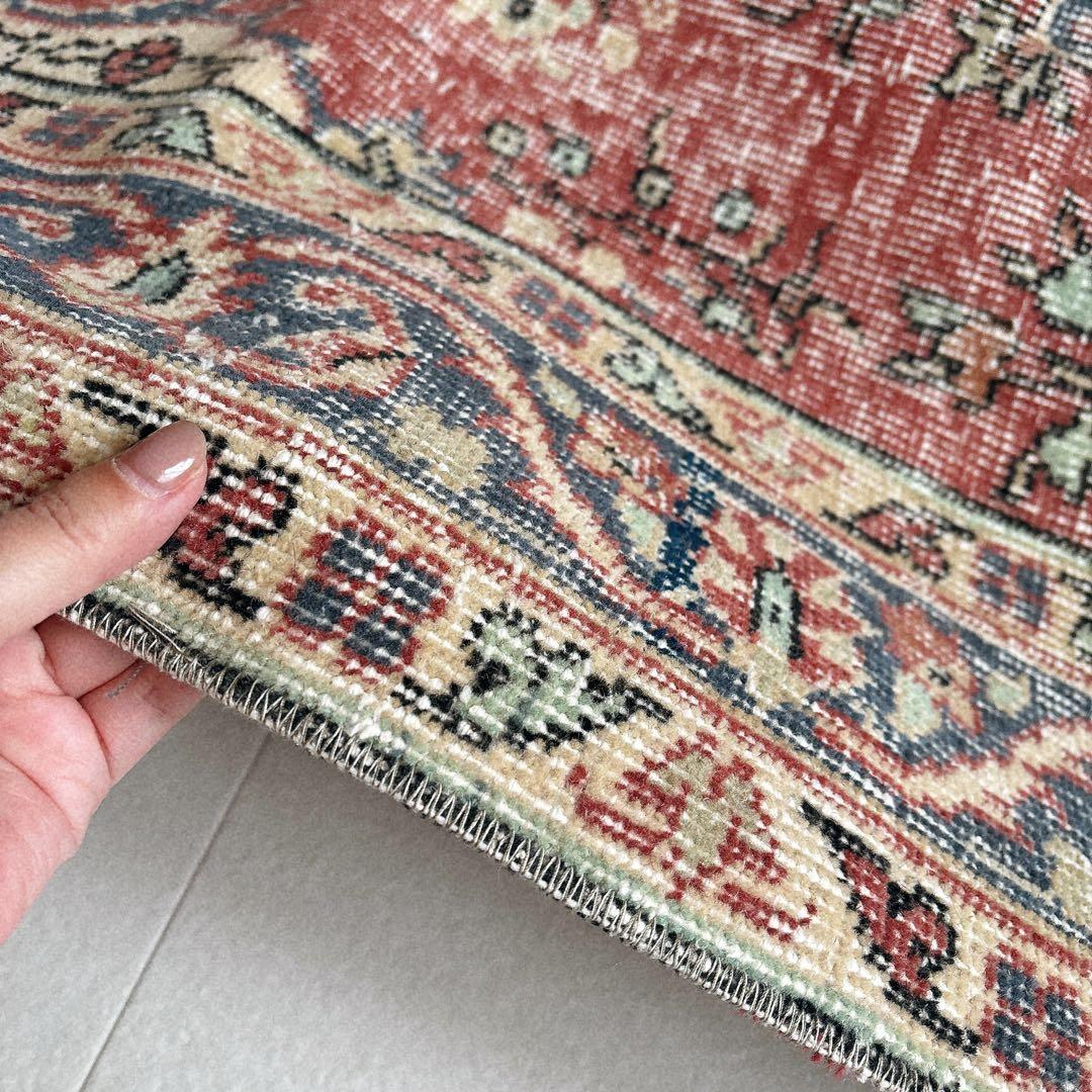 トルコ　ヴィンテージ ラグ　くすみピンク　ネイビー　メダリオン