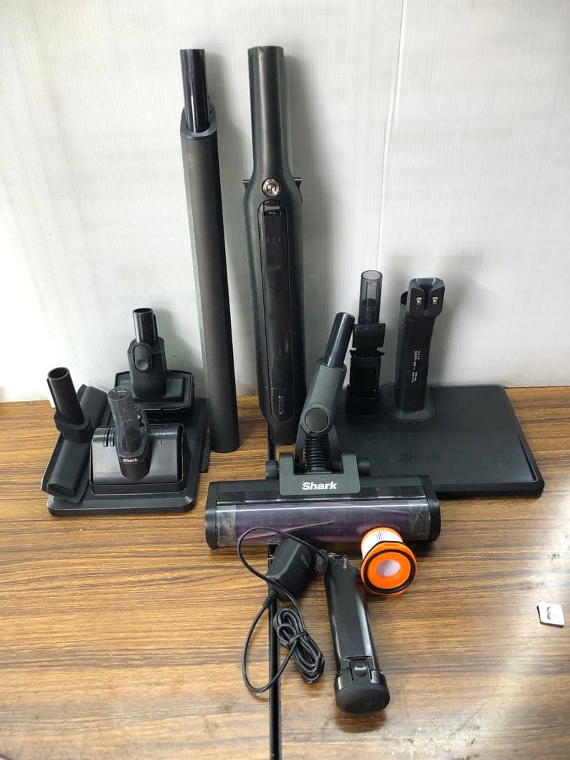 Sharp コードレスクリーナー CS601JBK 送料無料