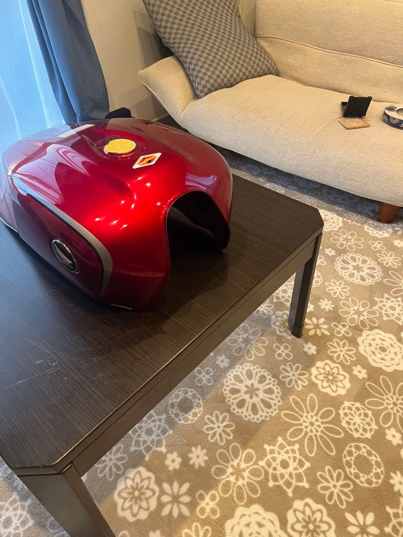 ホンダ バイクタンク 赤　cb1100