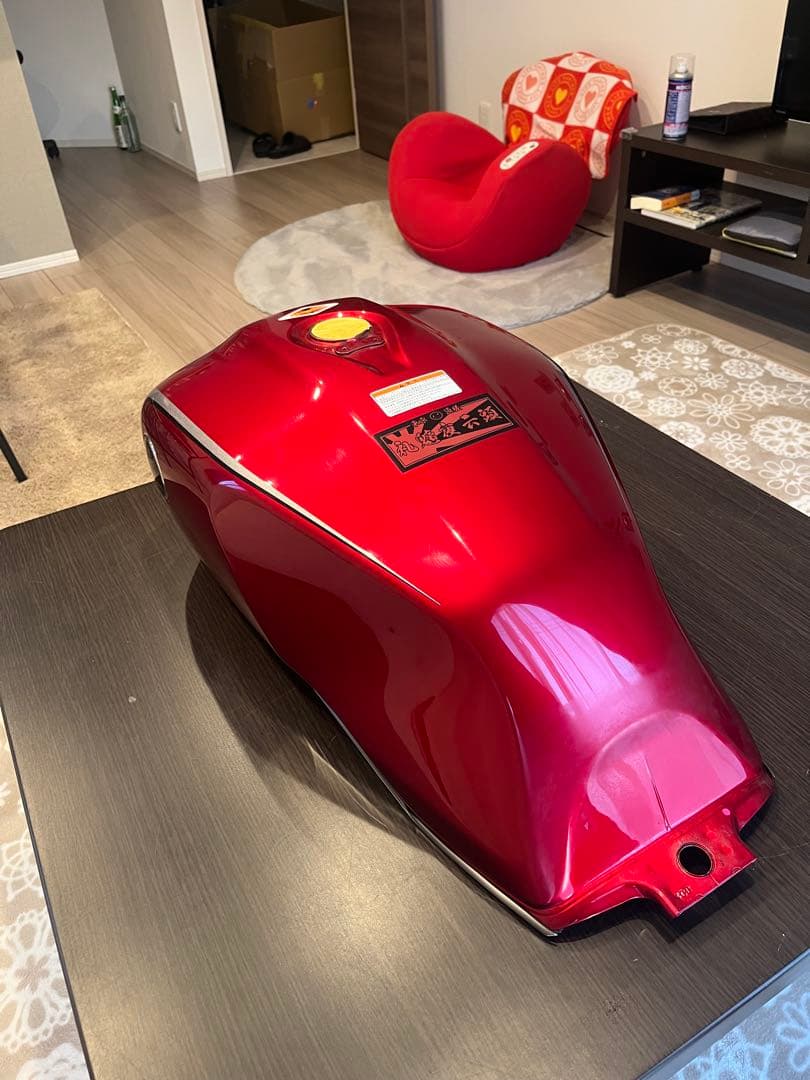 ホンダ バイクタンク 赤　cb1100