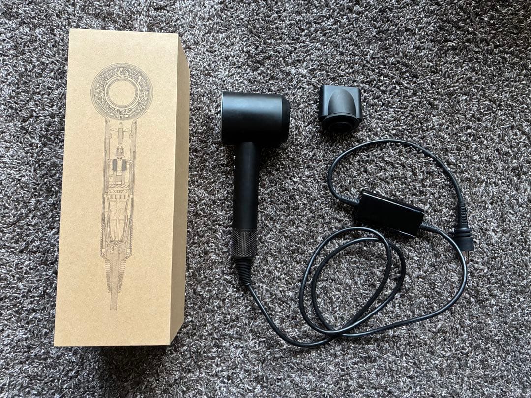 Dyson Supersonic ヘアドライヤー HD08 ブラック　ジャンク品