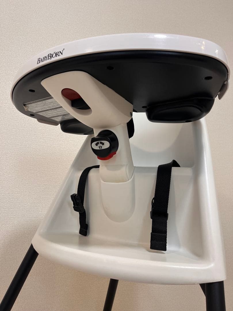BABY BJORN ハイチェア ホワイト　ベルト付き