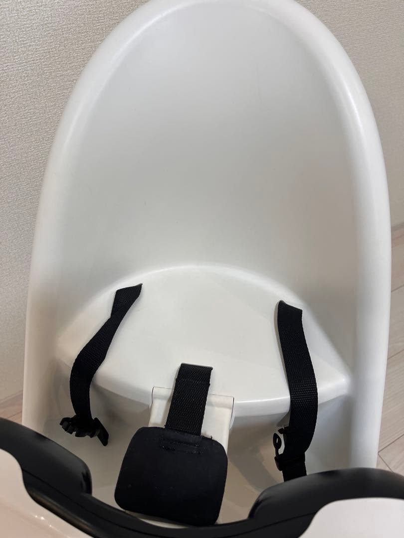 BABY BJORN ハイチェア ホワイト　ベルト付き