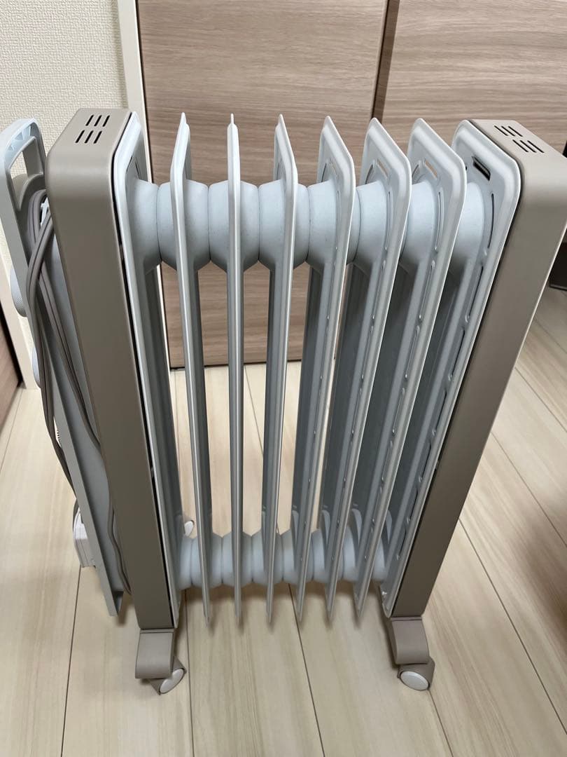 DeLonghi vertiCaD オイルヒーター