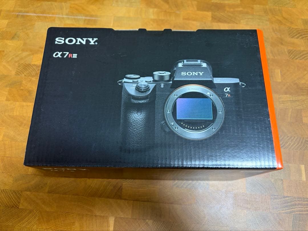 【新品未使用】SONY一眼カメラ α7RIIIブラック ILCE-7RM3A