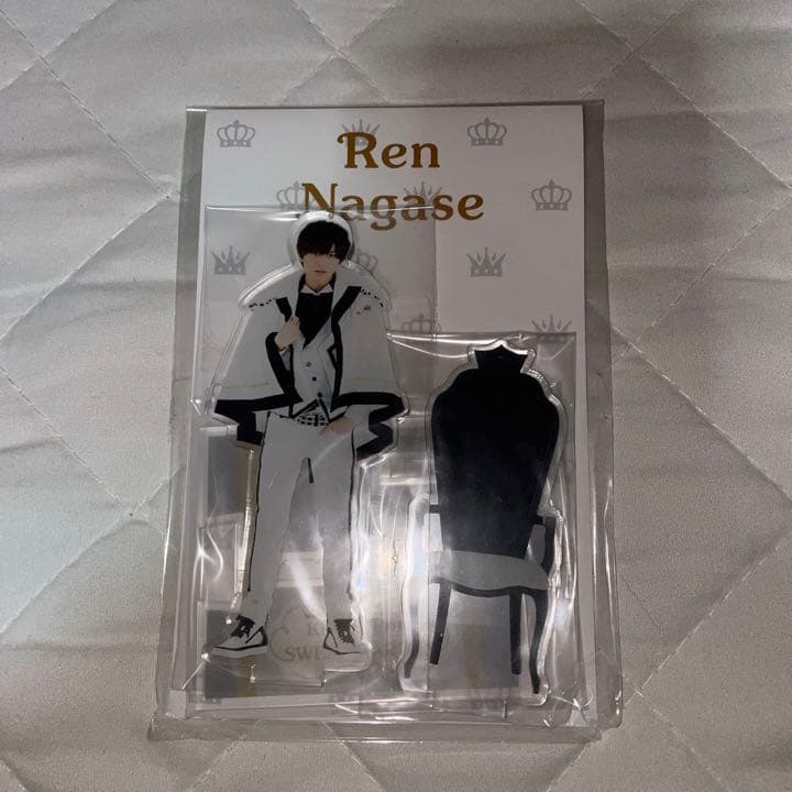 永瀬廉のアクリルスタンドとスマホチャーム