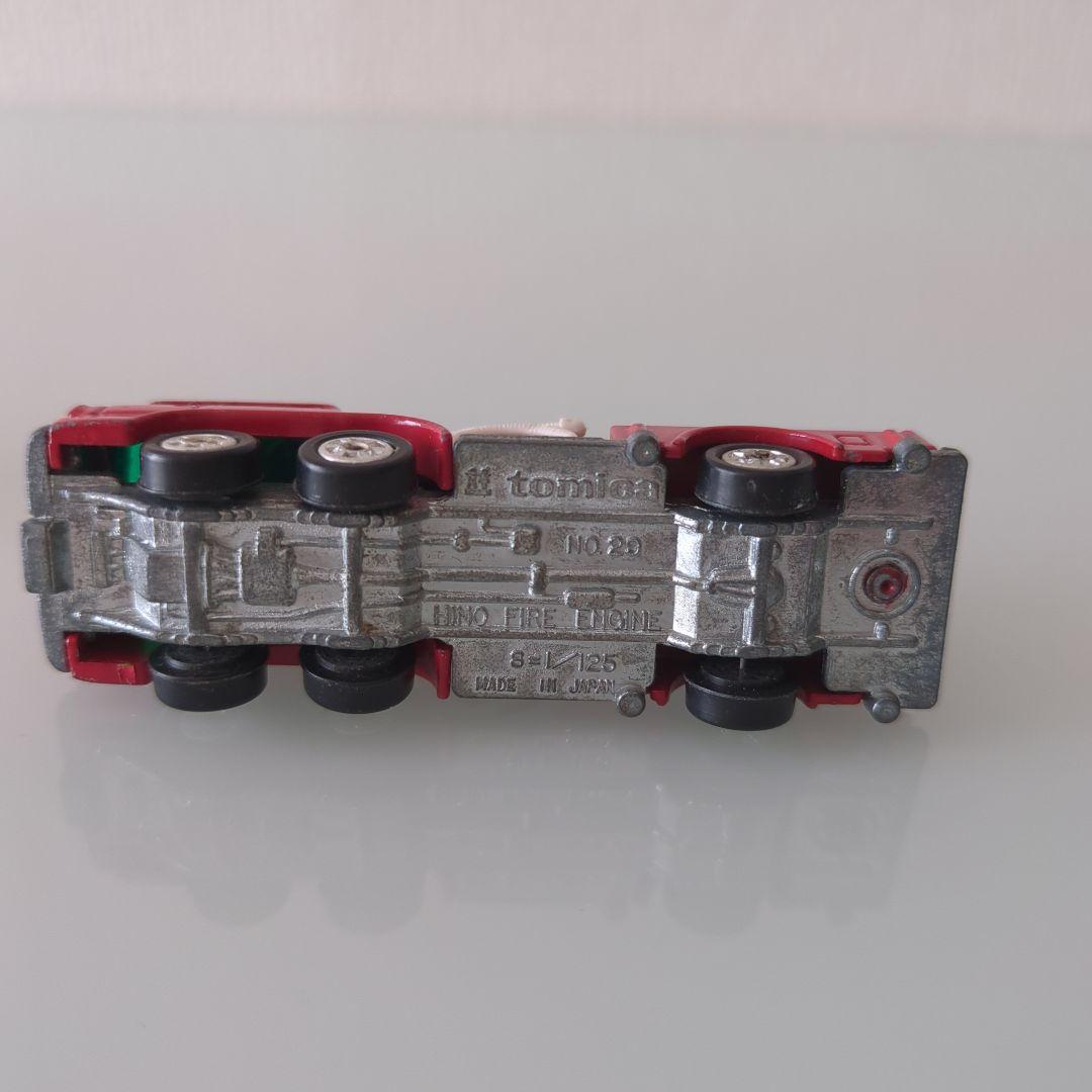 黒箱 トミカ 日野ハシゴ消防車